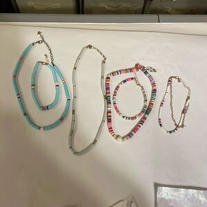 Jewelry lot.